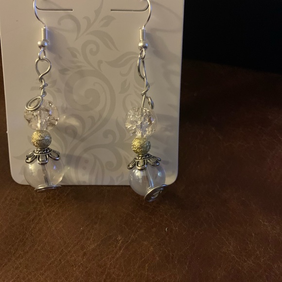 Earring - Picture 2 of 16